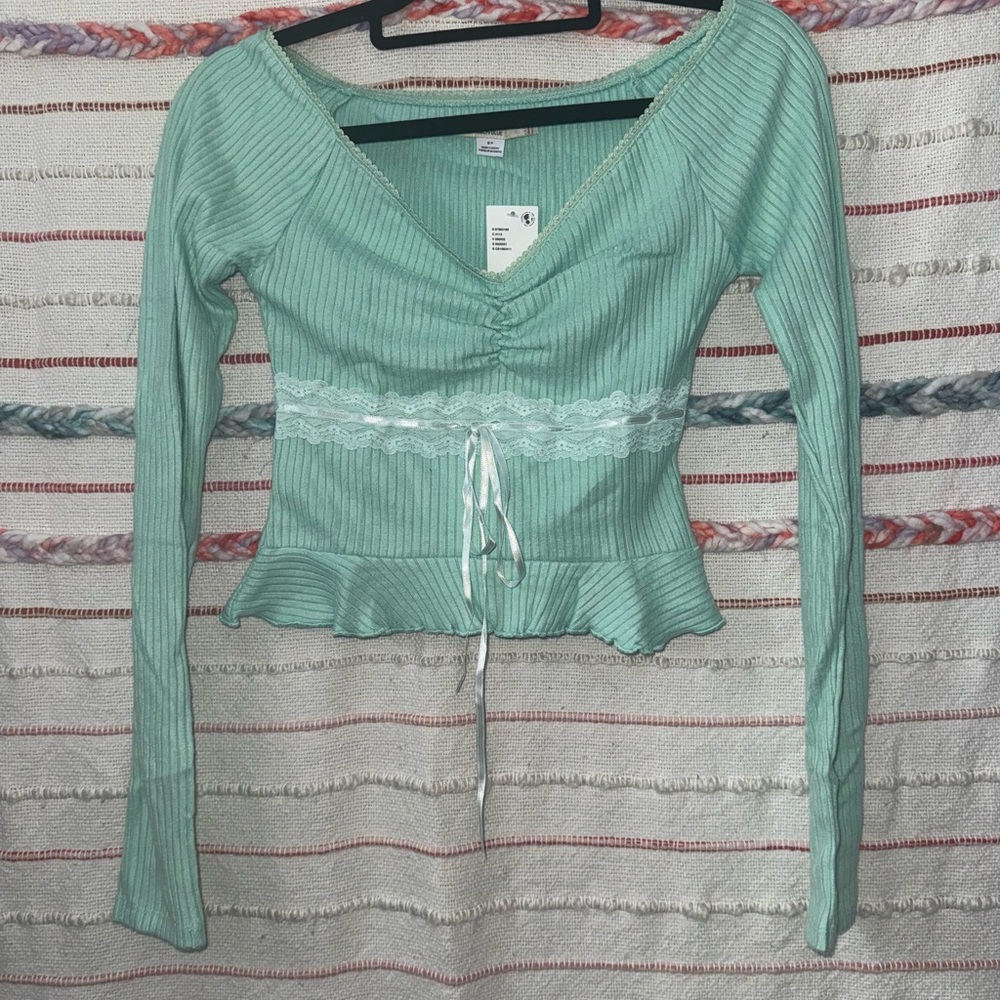 Urban Outfitters Mint Green Ribbed Blouse - Size‎ Medium